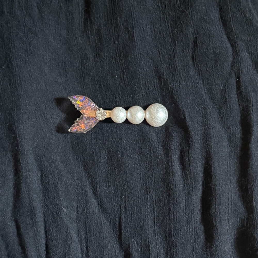 Chic Pearl and Crystal Kids Hair Clip